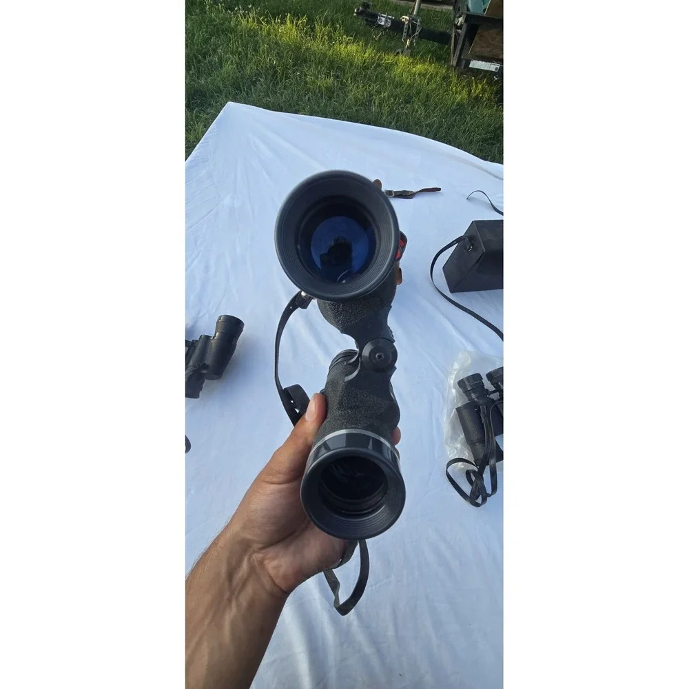 Lot Of 4 Pairs Of Binoculars & 3 Cases
